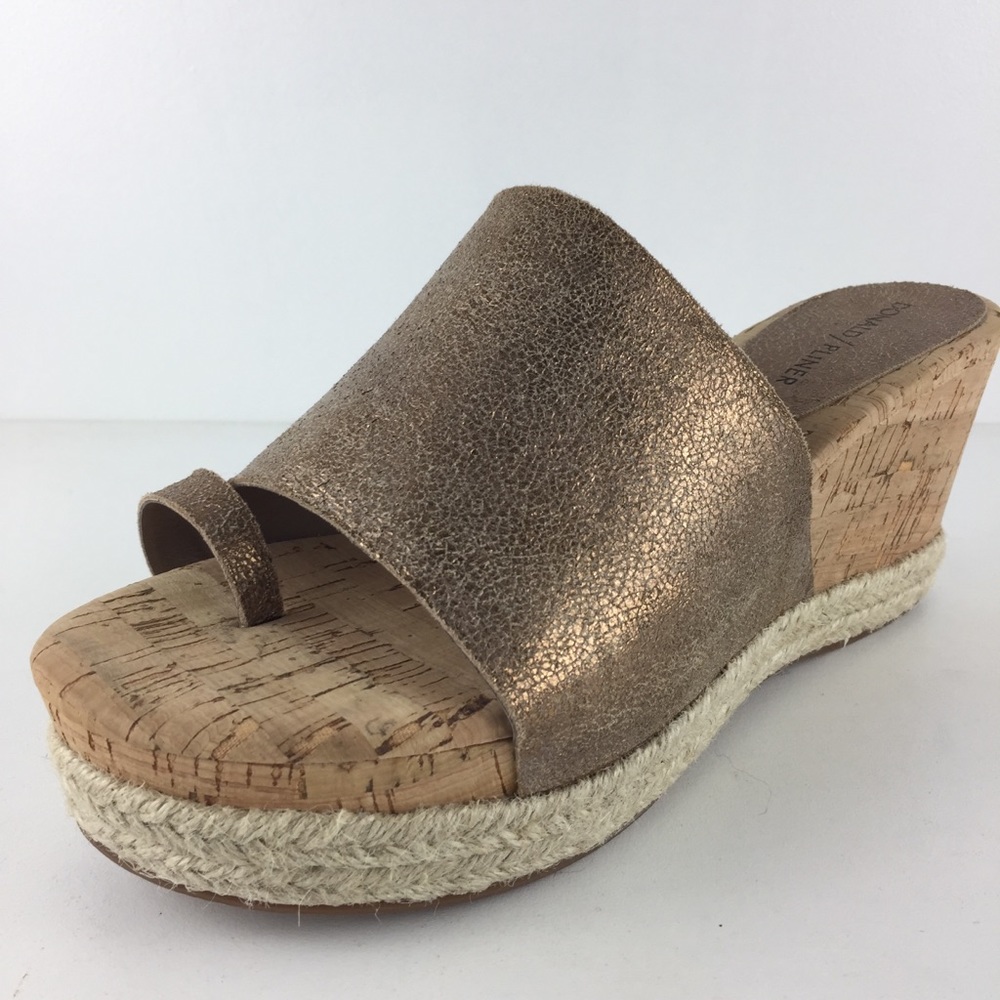 ******SOLD*****Donald Pliner Janet Metallic